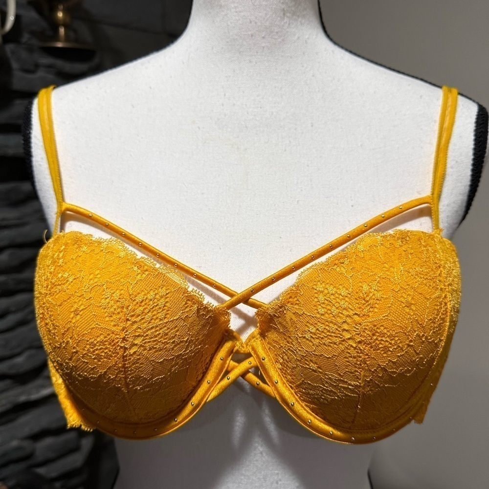 Victoria Secret Pink Golden Rhinestone Lace Push up Bra